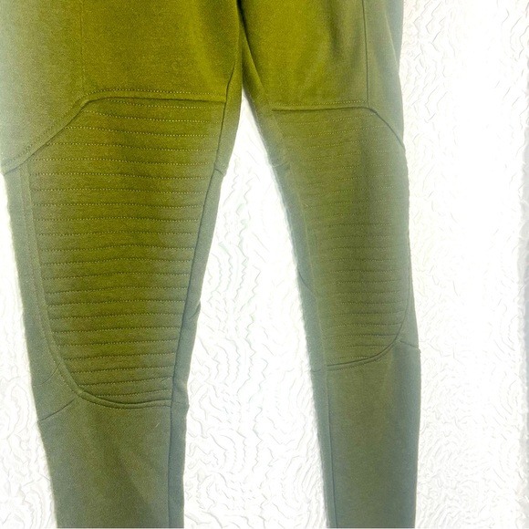 CCC Green Stitching Detailed Leggings - Size CLA - Picture 4 of 11